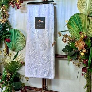 NWT! 👻 Halloween Ghost White Throw